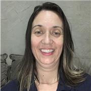 Sou formada em química com mestrado em engenharia de materiais e já tenha experiência de sala de aula há 15 anos